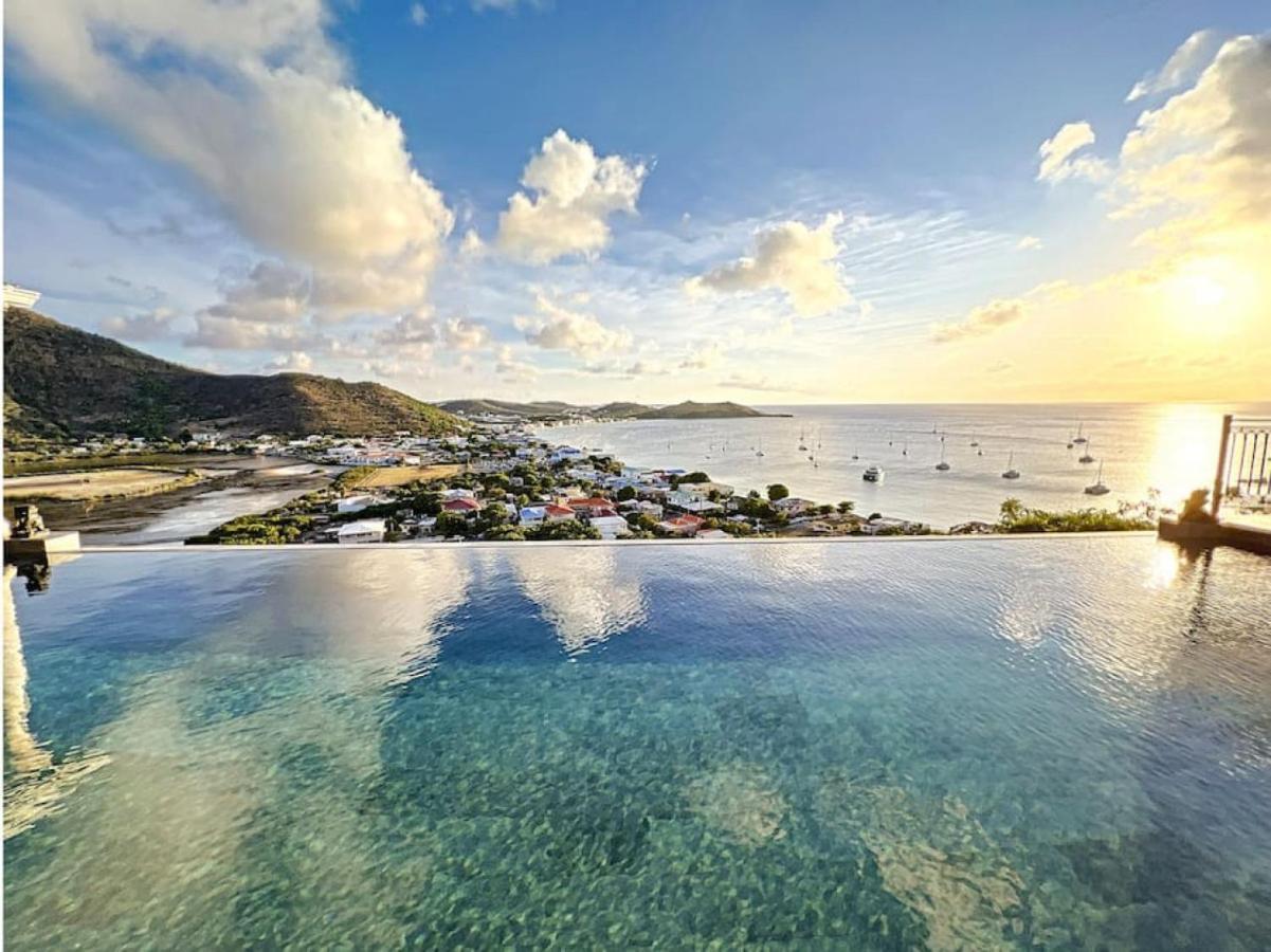 Blue Room In A Shared Villa Diamant With Communal Pool And Sea View Grand Case Ngoại thất bức ảnh